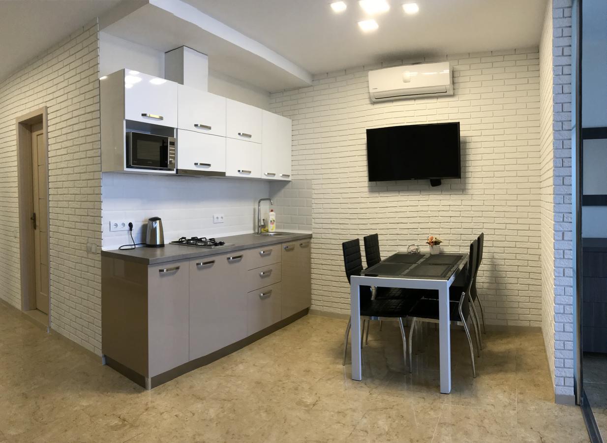V&A Lux Apartments Batoemi Buitenkant foto